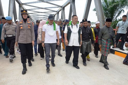 Peresmian Jembatan Limau Manis: Dorong Mobilitas dan Ekonomi di Kampar