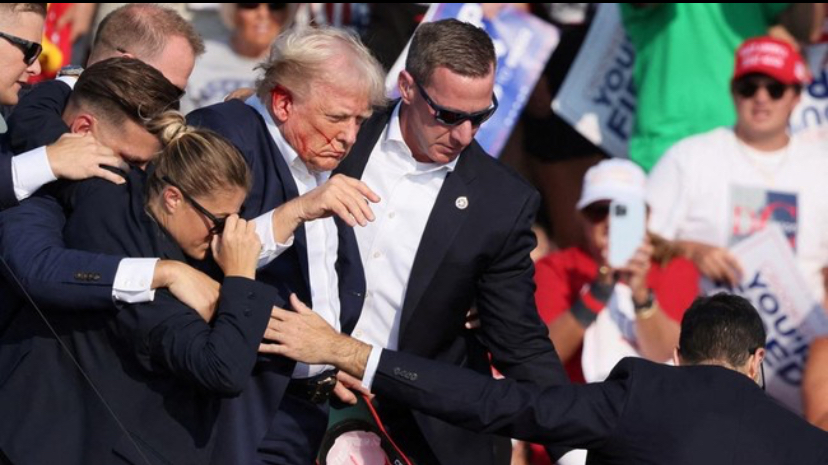 Pawai Berdarah, Donald Trump Jadi Korban