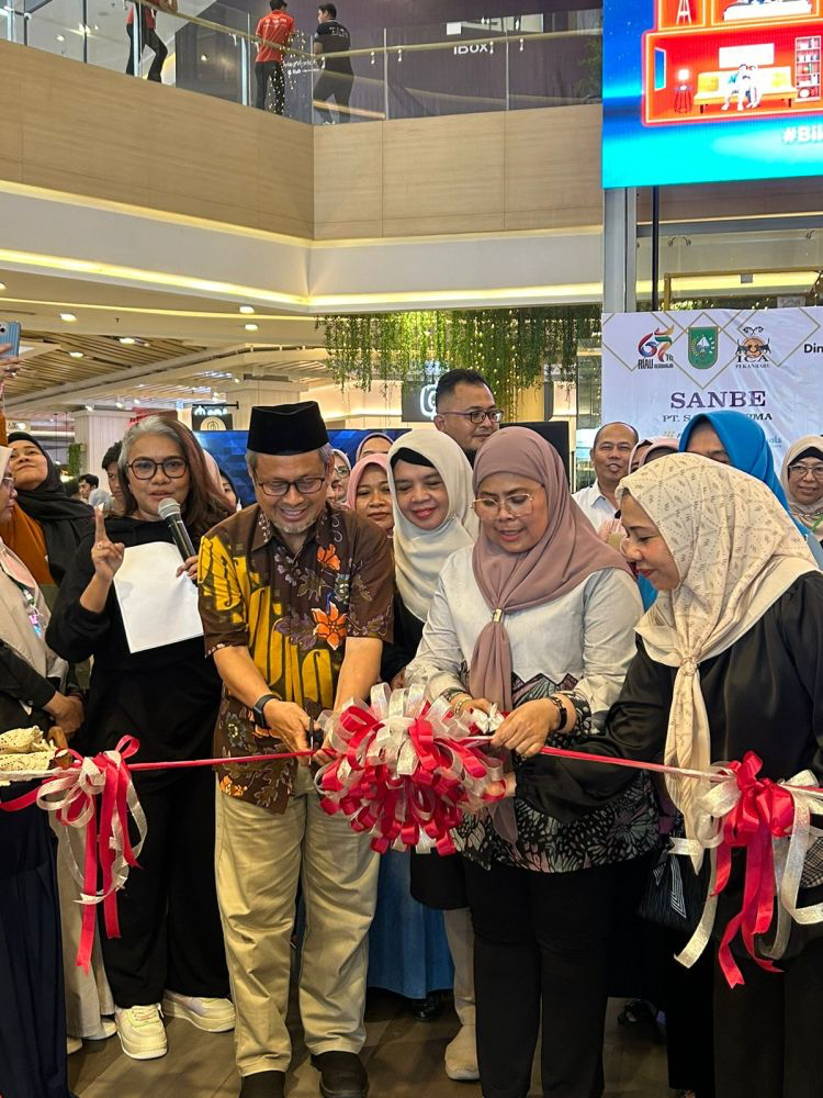 Pemprov Riau Gelar “Pets Day Out” dengan Vaksin Gratis di Mal Living World Pekanbaru