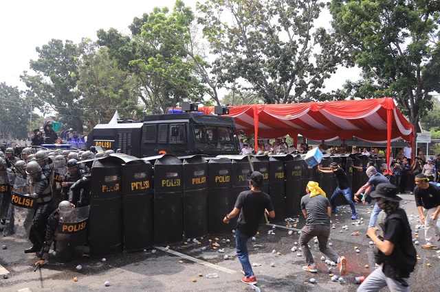 Kapolda Riau Pimpin Simulasi Pengamanan Pilkada 2024 di Pekanbaru